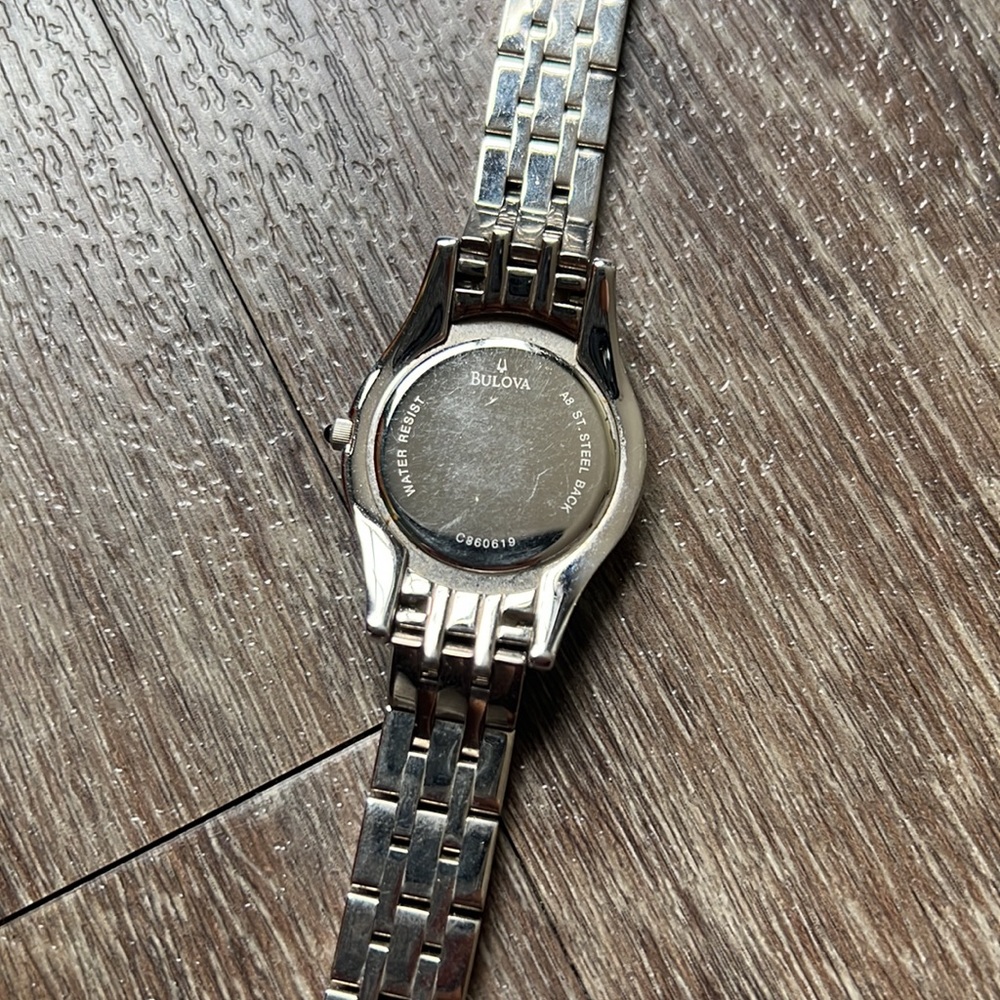 Silver Watch - image 3